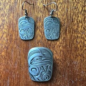 Fredrick raven brooch and earrings